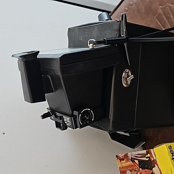 Polaroid Flash Cube Camera - Picture 4 of 8